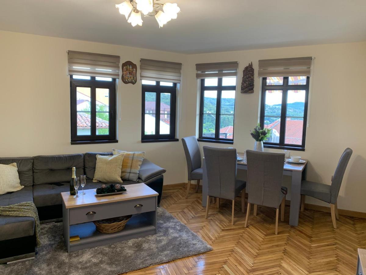 Apartment Zdravets, In The Heart Of The Old City Велико-Тырново Экстерьер фото