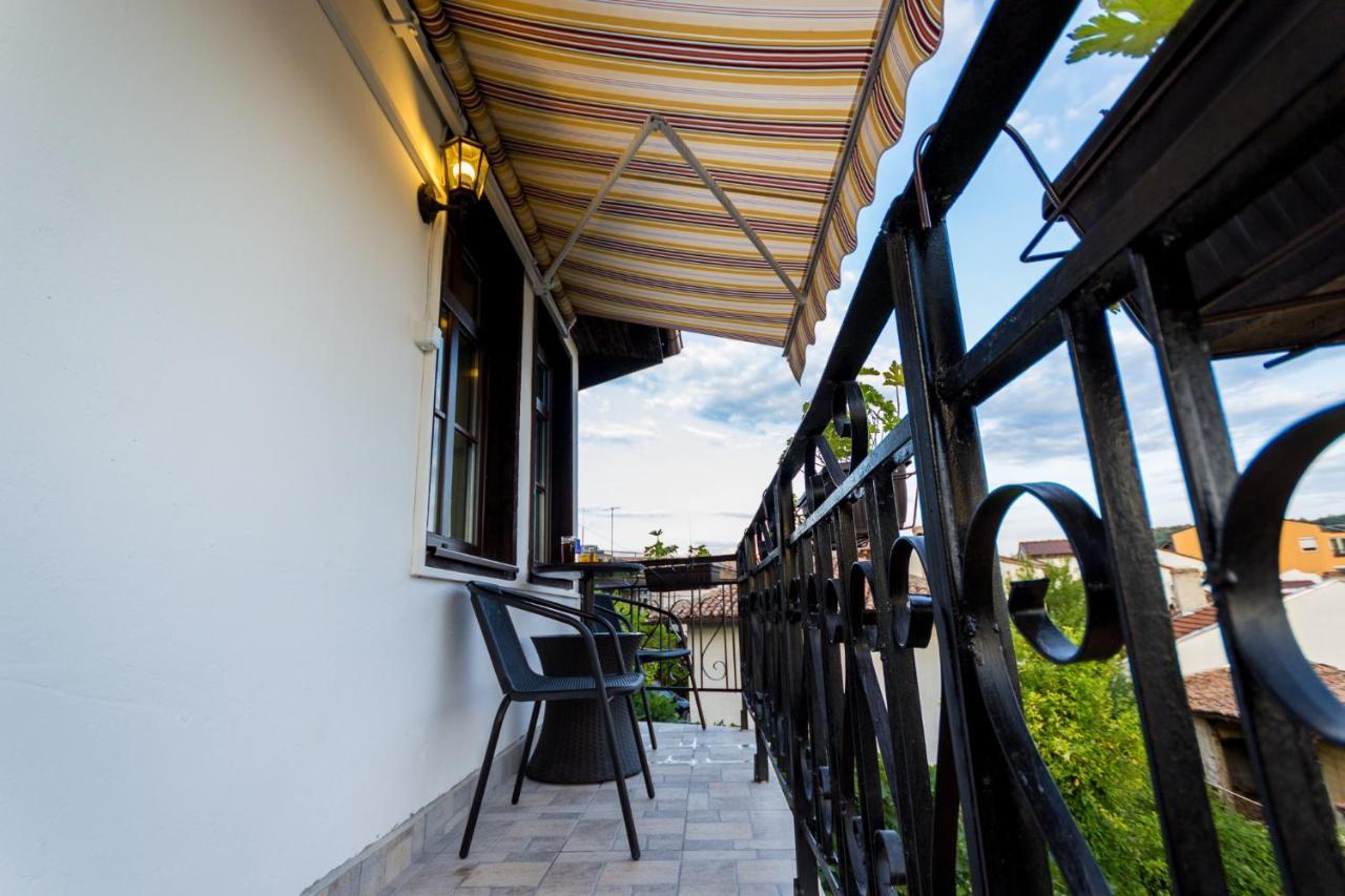 Apartment Zdravets, In The Heart Of The Old City Велико-Тырново Экстерьер фото