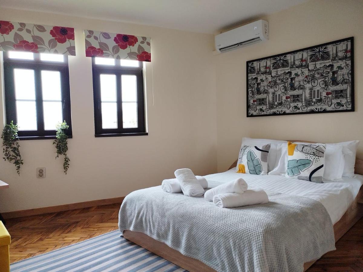 Apartment Zdravets, In The Heart Of The Old City Велико-Тырново Экстерьер фото